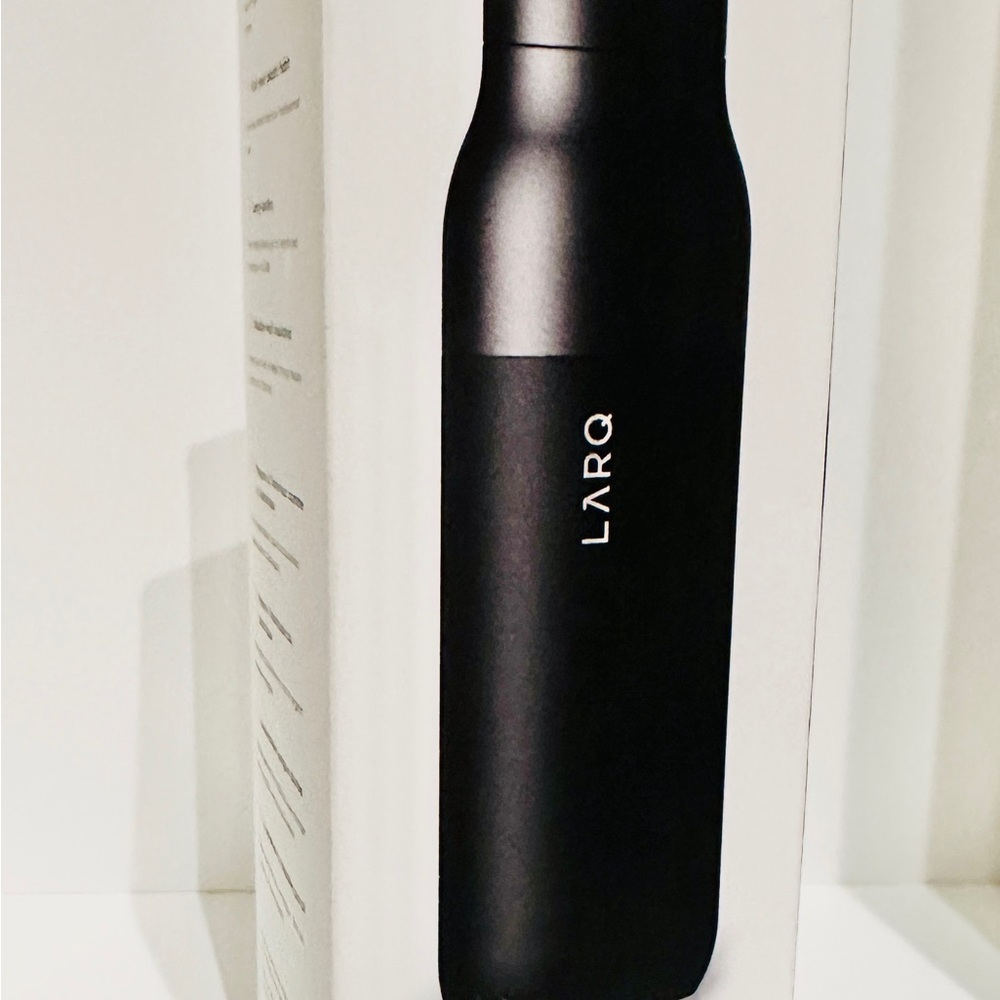 ARQ Black Self-Cleaning Water Bottle 17oz